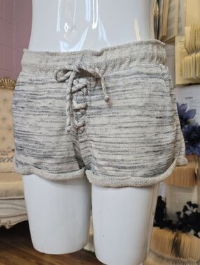 Me to We Lace-up Lounge Shorts SM White&Grey